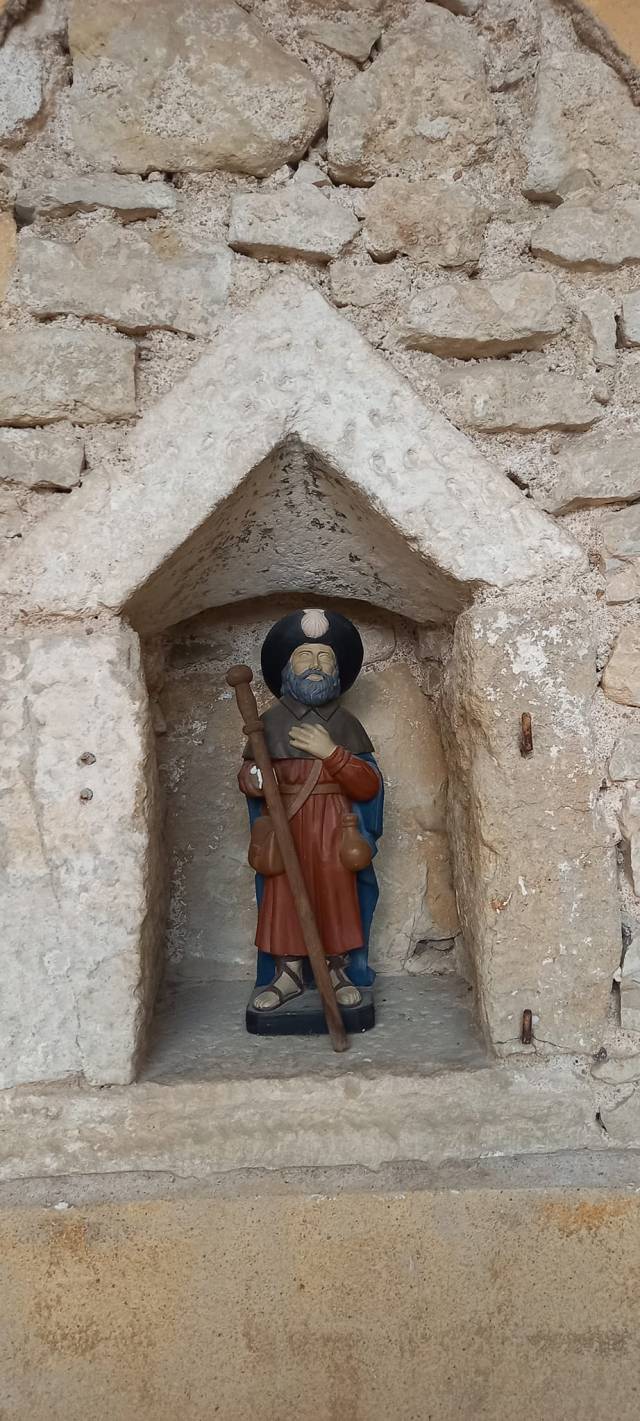 Statue_St_Jacques_Compostelle_bourdon